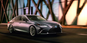 ����� Lexus ES ������������ �� ����������� ��������